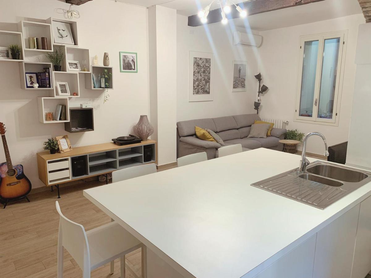 Premium Apartment In The City Center - Via Orfeo 12 Болонья Экстерьер фото